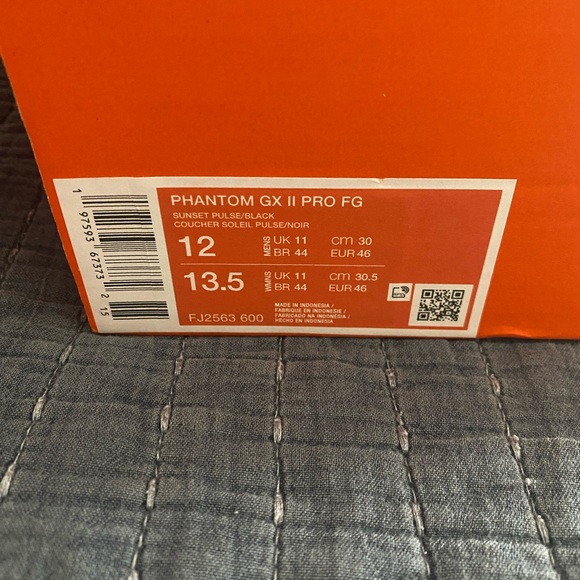 Brand new Soccer cleats Nike phantom’s Size 12 - Picture 3 of 8